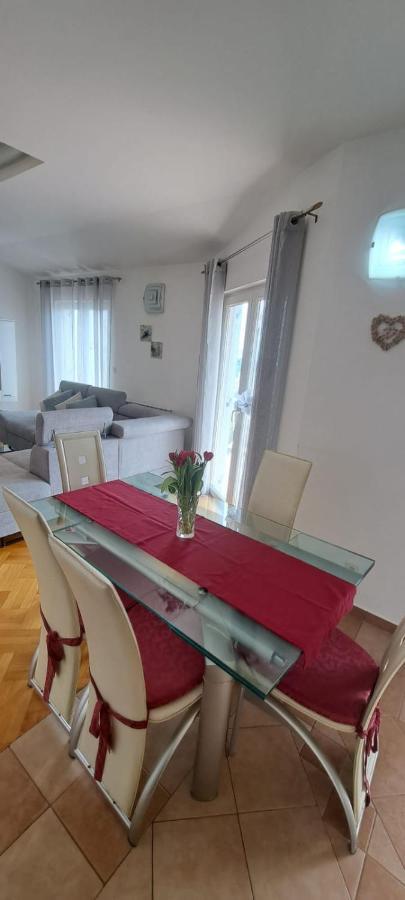 Apartman Mimi Apartment Makarska Bagian luar foto